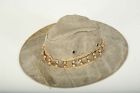 Beiges Schmuck-Band mit hellen Perlen (ohne Hut) by Real Deal Brazil TRD-HB6T