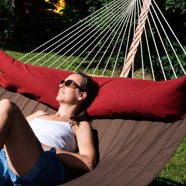 Hängesessel mit 2 Farben zum Wenden Rot und Creme Hängesessel mit 2 Farben zum Wenden Rot und Creme